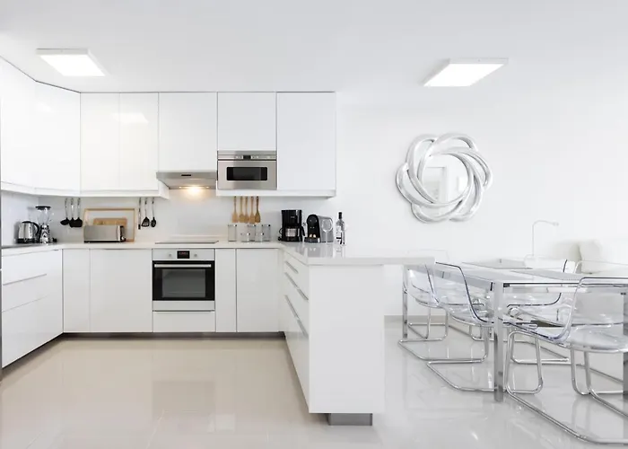 Listen The Rocks - 232 Costa Del Silencio